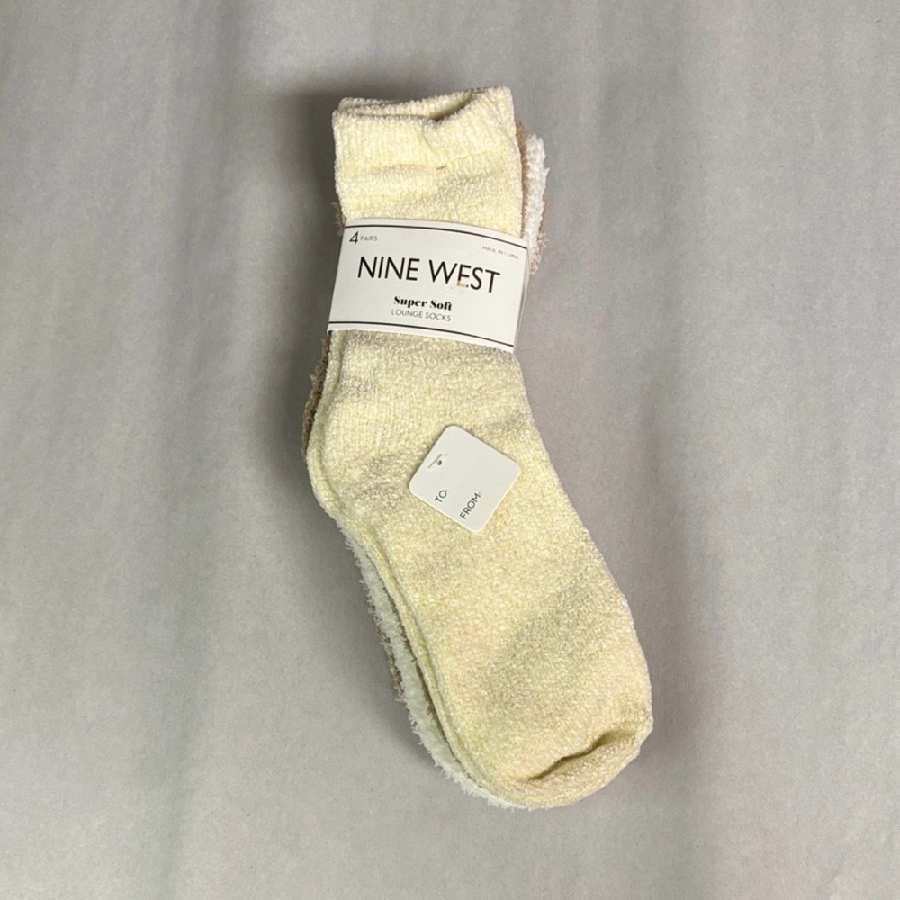 New Nine West Socks Women’s 4 Pair Soft Cozy Plush Fuzzy Lounge Socks Casual